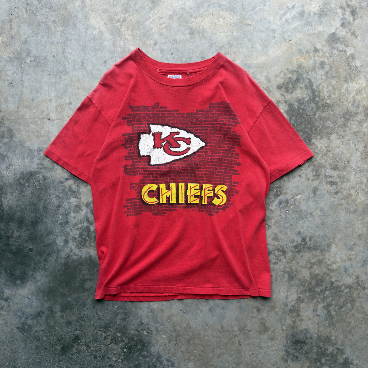 90s Kansas City Chiefs Brick Wall Hanes T-Shirt (L)