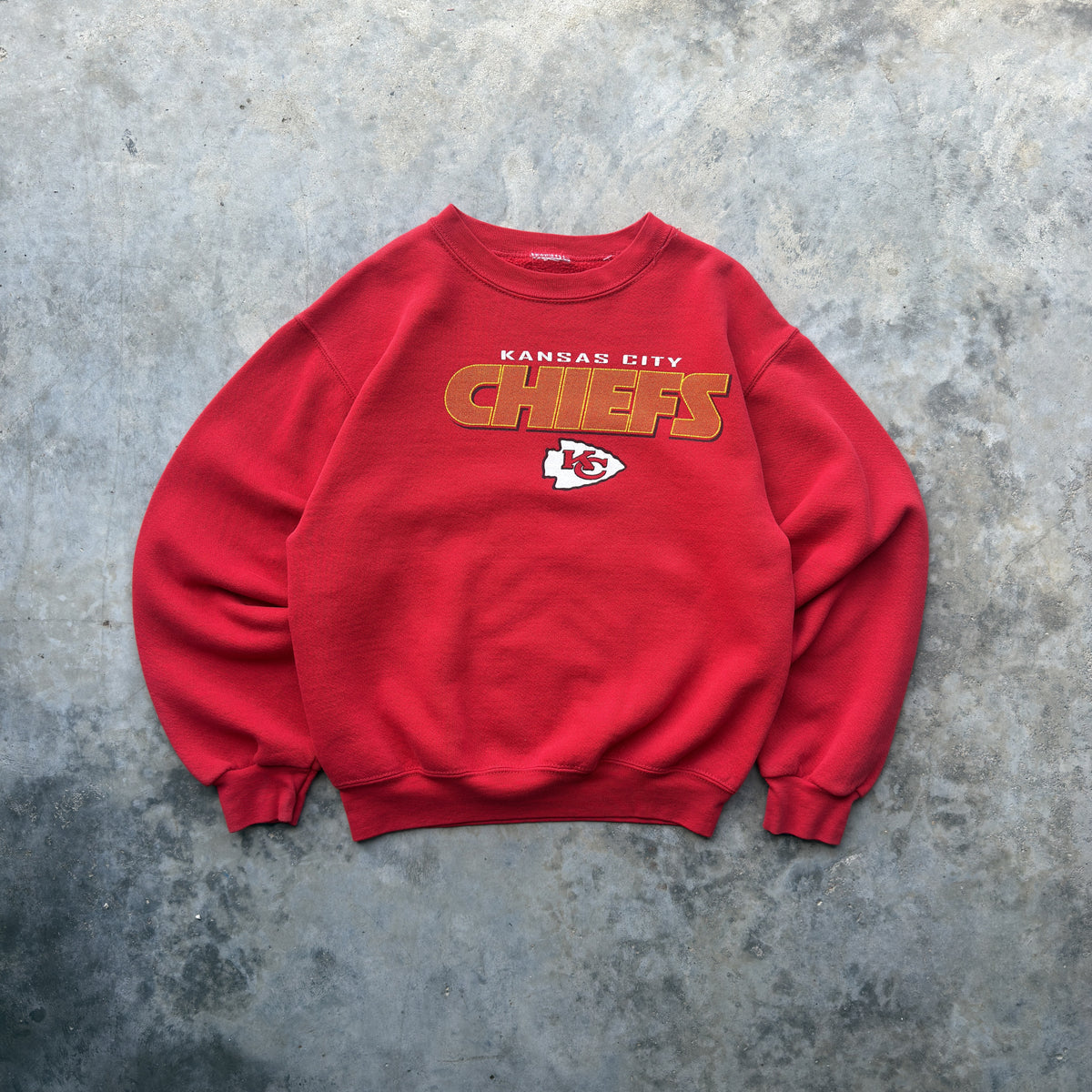 90s Kansas City Chiefs Embroidered Spellout Crewneck (M)