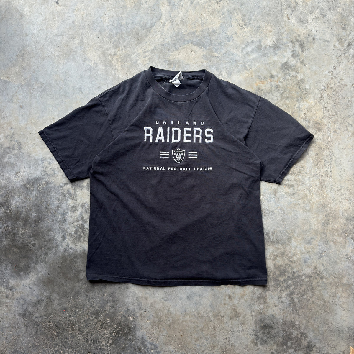 00s Oakland Raiders Embroidered Black T-Shirt (XL)