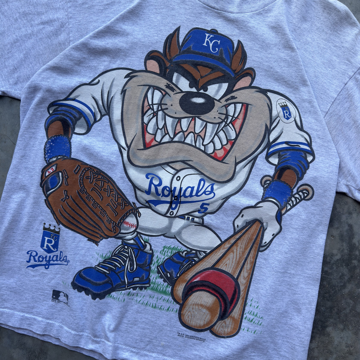 90's Kansas City Royals Rare Taz MLB T-Shirt (L)