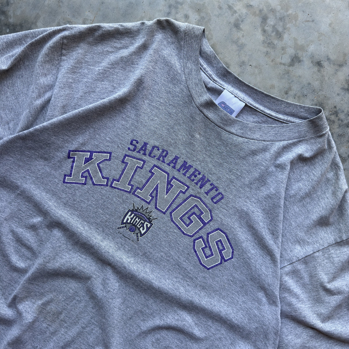 90s Sacramento Kings Grey Vintage T-Shirt (L)