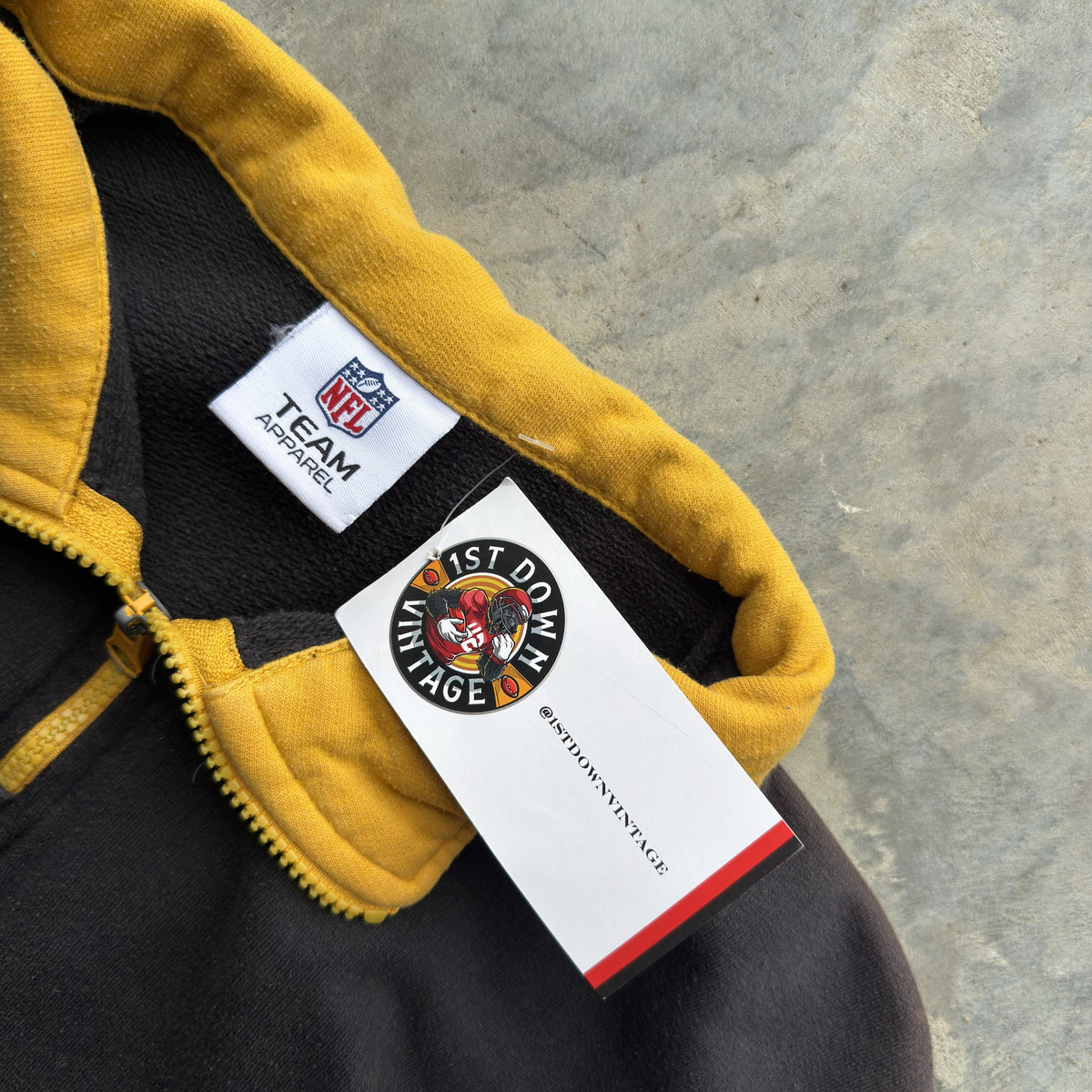 Pittsburgh Steelers Embroidered Quarter Zip Pullover (L)