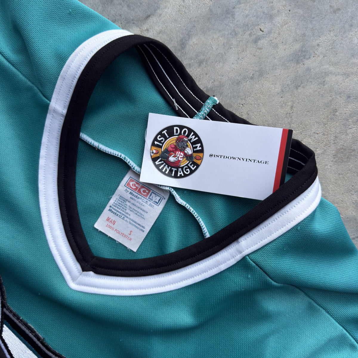 90s San Jose Sharks CCM Vintage NHL Jersey (S)
