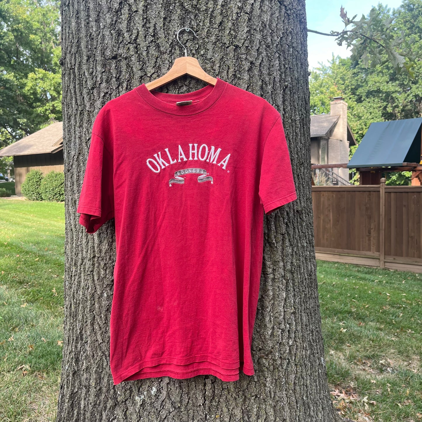 90's Oklahoma Sooners Embroidered T-shirt (L)