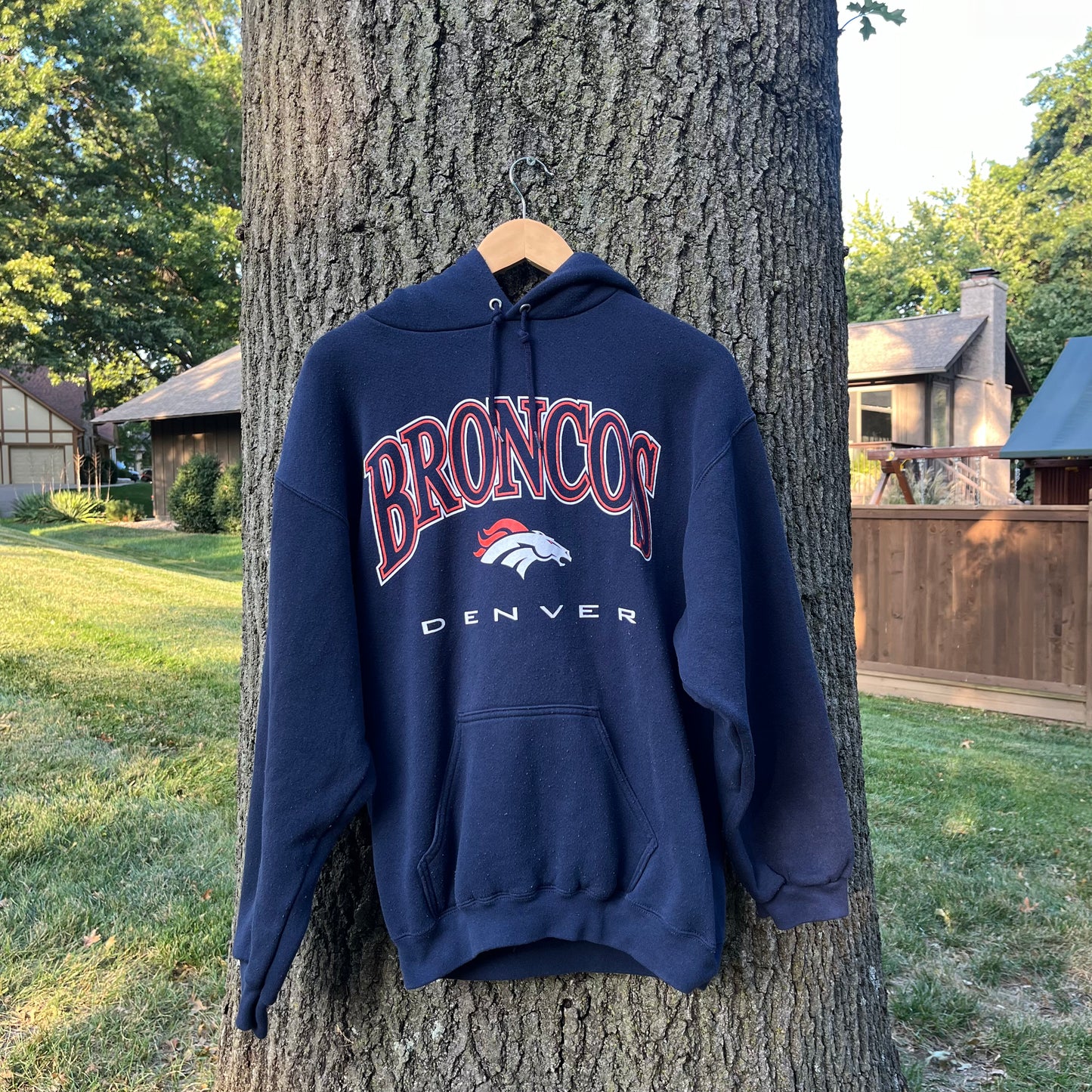 90's Heavy Denver Bronco's Hoodie (M)