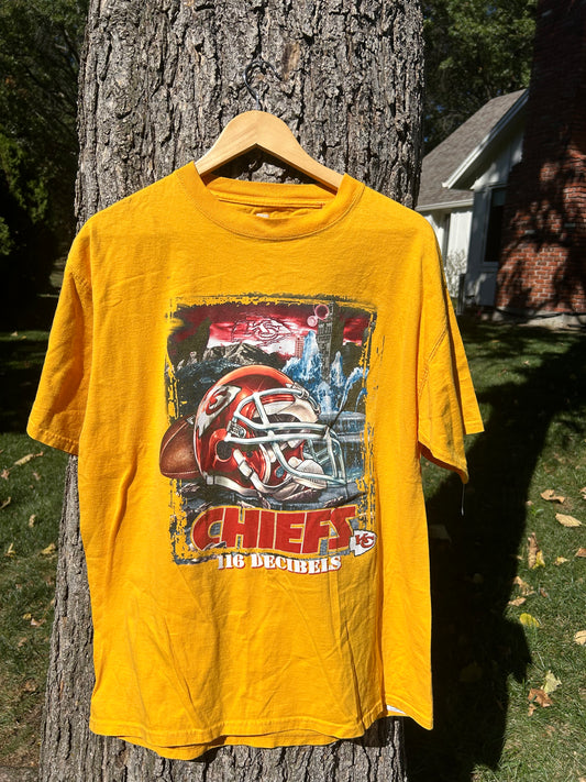 Kansas City Chiefs Yellow Helmet T-shirt (L)